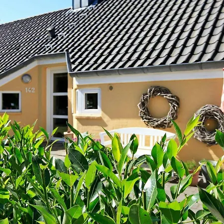 Three-bedroom Holiday In 20 Blåvand